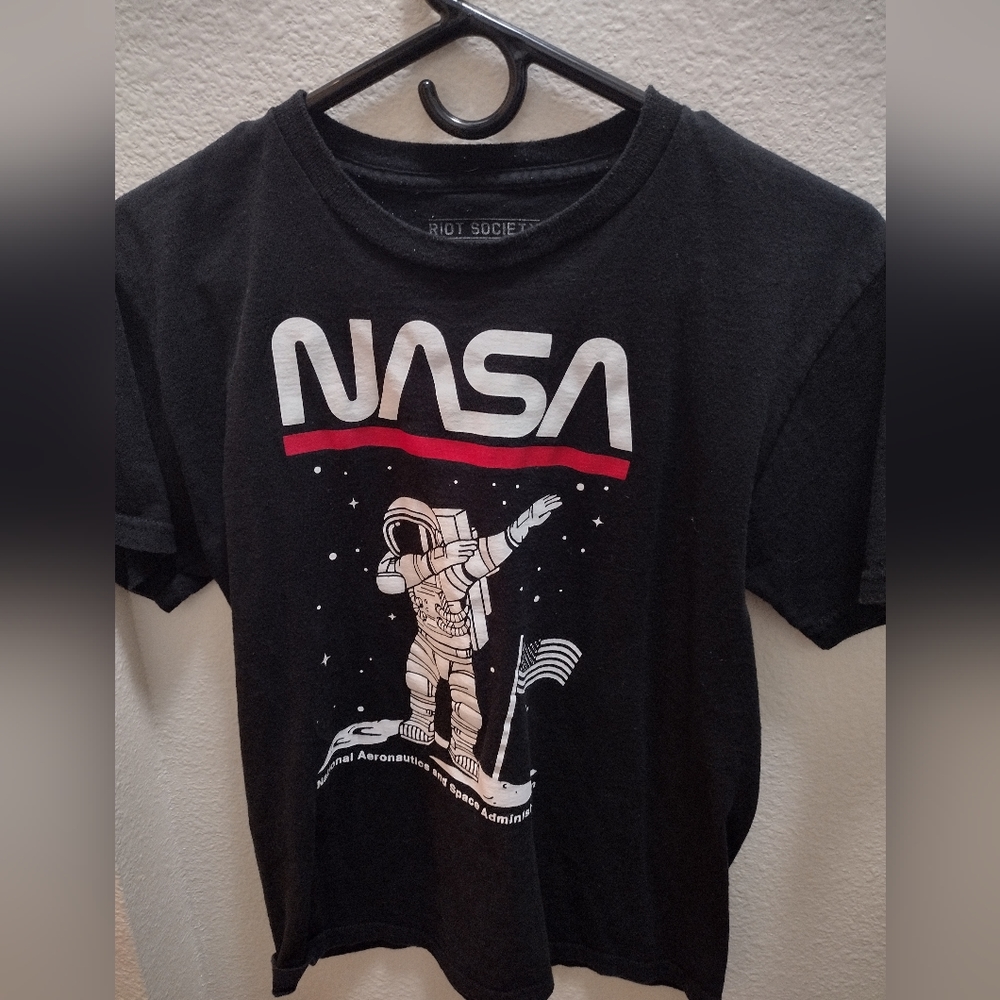 Dabbing astronaut kids t-shirt
